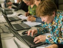 Московским пенсионерам предлагается пройти бесплатные компьютерные курсы для начинающих